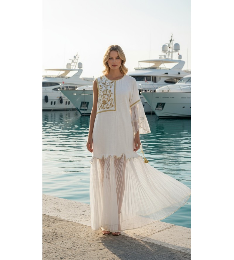 Robe longue brodée or Tunisie – Élégance fluide