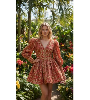 Robe courte brodée Tunisie – Élégance romantique